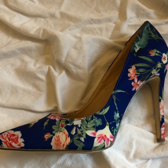 PENNY LOVES KENNY Floral Pumps (US 8M [fits like 8.5?]) - Picture 7 of 14